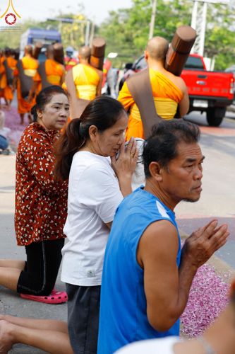 ภาพ No.120193:พิธีต้อนรับพระธรรมยาตรา ในโครงการธรรมยาตรา กตัญญูบูชา มหาปูชนียาจารย์ พระมงคลเทพมุนี(สด จนฺทสโร) พระผู้ปราบมาร อนุสรณ์สถาน 7 แห่ง ปีที่ 12 วันที่ 28 มกราคม พ.ศ. 2567 ณ วัดพระธรรมกาย จ.ปทุมธานี