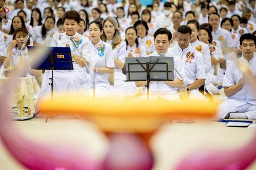 ภาพ No.251736:วันที่ 10 ตุลาคม พ.ศ. 2568 พิธีทอดผ้าป่าสมทบกฐินวัดพระธรรมกาย และสมทบกฐิน 30,000 กว่าวัดทั่วประเทศ ครั้งที่ 3 ณ สภาธรรมกายสากล วัดพระธรรมกาย