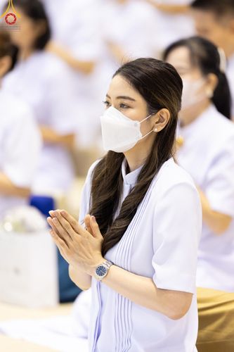 ภาพ No.139243:พิธีตักบาตร , พิธีบูชาข้าวพระ ณ ห้องแก้วสารพัด 1 สภาธรรมกายสากล วัดพระธรรมกาย วันอาทิตย์ต้นเดือนที่ 2 มิถุนายน พ.ศ. 2567