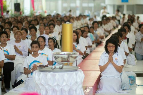 ภาพ No.24358:ประมวลภาพพิธีหล่อเทียนพรรษามหามงคลและพิธีถวายเทียนพรรษาแด่วัดทั่วประเทศ