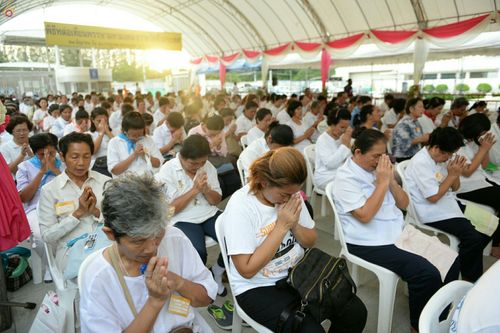 ภาพ No.24363:ประมวลภาพพิธีหล่อเทียนพรรษามหามงคลและพิธีถวายเทียนพรรษาแด่วัดทั่วประเทศ