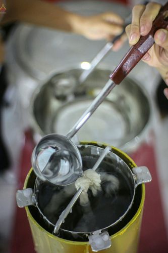 ภาพ No.24368:ประมวลภาพพิธีหล่อเทียนพรรษามหามงคลและพิธีถวายเทียนพรรษาแด่วัดทั่วประเทศ