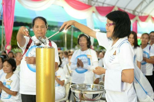 ภาพ No.24370:ประมวลภาพพิธีหล่อเทียนพรรษามหามงคลและพิธีถวายเทียนพรรษาแด่วัดทั่วประเทศ