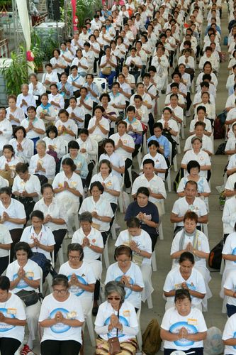 ภาพ No.24384:ประมวลภาพพิธีหล่อเทียนพรรษามหามงคลและพิธีถวายเทียนพรรษาแด่วัดทั่วประเทศ