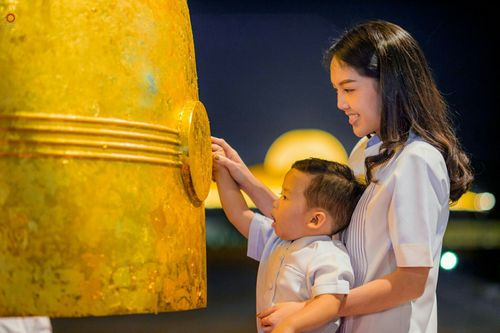 ภาพ No.27575:พิธีปิดแผ่นทองระฆังธรรม เข้าสู่ยุคชาวศิวิไลซ์และพิธีสวดธัมมจักกัปปวัตนสูตร