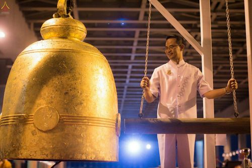 ภาพ No.27579:พิธีปิดแผ่นทองระฆังธรรม เข้าสู่ยุคชาวศิวิไลซ์และพิธีสวดธัมมจักกัปปวัตนสูตร