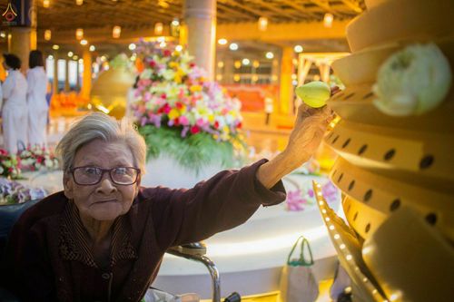 ภาพ No.27602:พิธีปิดแผ่นทองระฆังธรรม เข้าสู่ยุคชาวศิวิไลซ์และพิธีสวดธัมมจักกัปปวัตนสูตร