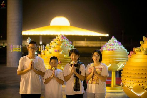 ภาพ No.27603:พิธีปิดแผ่นทองระฆังธรรม เข้าสู่ยุคชาวศิวิไลซ์และพิธีสวดธัมมจักกัปปวัตนสูตร