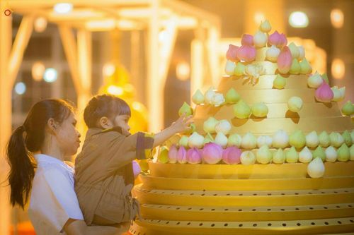 ภาพ No.27616:พิธีปิดแผ่นทองระฆังธรรม เข้าสู่ยุคชาวศิวิไลซ์และพิธีสวดธัมมจักกัปปวัตนสูตร