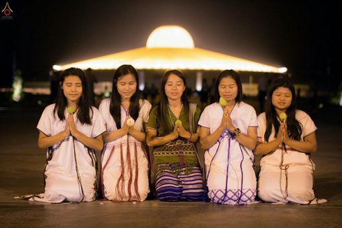 ภาพ No.27619:พิธีปิดแผ่นทองระฆังธรรม เข้าสู่ยุคชาวศิวิไลซ์และพิธีสวดธัมมจักกัปปวัตนสูตร