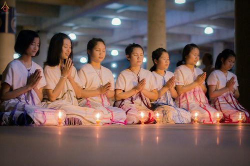 ภาพ No.27631:พิธีปิดแผ่นทองระฆังธรรม เข้าสู่ยุคชาวศิวิไลซ์และพิธีสวดธัมมจักกัปปวัตนสูตร