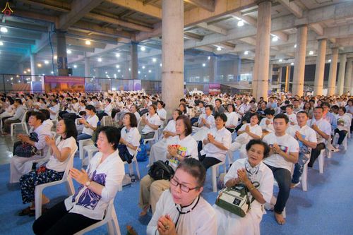 ภาพ No.27630:พิธีปิดแผ่นทองระฆังธรรม เข้าสู่ยุคชาวศิวิไลซ์และพิธีสวดธัมมจักกัปปวัตนสูตร