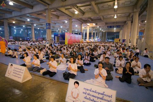 ภาพ No.27633:พิธีปิดแผ่นทองระฆังธรรม เข้าสู่ยุคชาวศิวิไลซ์และพิธีสวดธัมมจักกัปปวัตนสูตร