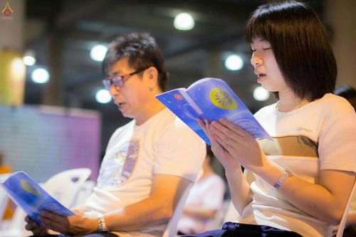 ภาพ No.27635:พิธีปิดแผ่นทองระฆังธรรม เข้าสู่ยุคชาวศิวิไลซ์และพิธีสวดธัมมจักกัปปวัตนสูตร