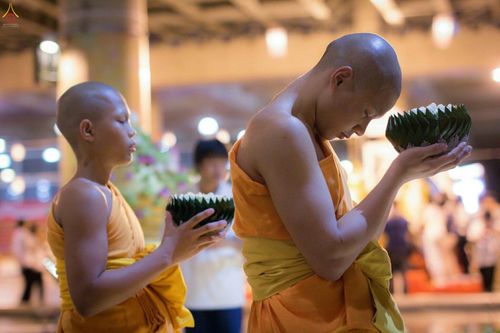 ภาพ No.27638:พิธีปิดแผ่นทองระฆังธรรม เข้าสู่ยุคชาวศิวิไลซ์และพิธีสวดธัมมจักกัปปวัตนสูตร