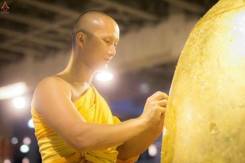 ภาพ No.27646:พิธีปิดแผ่นทองระฆังธรรม เข้าสู่ยุคชาวศิวิไลซ์และพิธีสวดธัมมจักกัปปวัตนสูตร