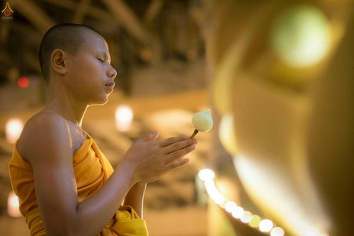 ภาพ No.27645:พิธีปิดแผ่นทองระฆังธรรม เข้าสู่ยุคชาวศิวิไลซ์และพิธีสวดธัมมจักกัปปวัตนสูตร