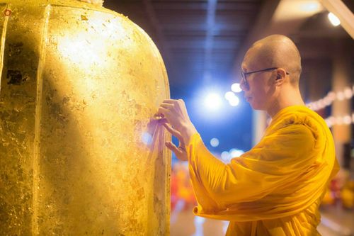 ภาพ No.27647:พิธีปิดแผ่นทองระฆังธรรม เข้าสู่ยุคชาวศิวิไลซ์และพิธีสวดธัมมจักกัปปวัตนสูตร