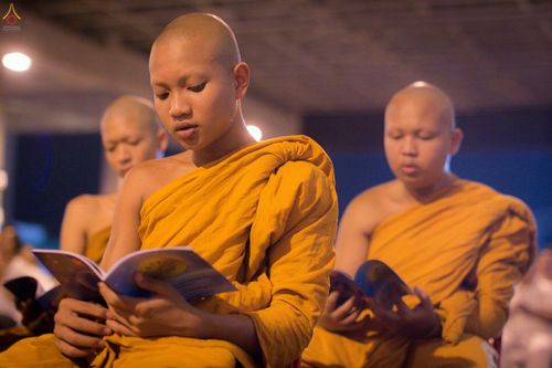 ภาพ No.27655:พิธีปิดแผ่นทองระฆังธรรม เข้าสู่ยุคชาวศิวิไลซ์และพิธีสวดธัมมจักกัปปวัตนสูตร