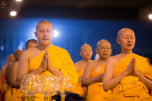 ภาพ No.27659:พิธีปิดแผ่นทองระฆังธรรม เข้าสู่ยุคชาวศิวิไลซ์และพิธีสวดธัมมจักกัปปวัตนสูตร