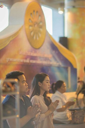 ภาพ No.27667:พิธีปิดแผ่นทองระฆังธรรม เข้าสู่ยุคชาวศิวิไลซ์และพิธีสวดธัมมจักกัปปวัตนสูตร