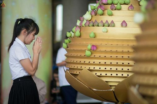 ภาพ No.27672:พิธีปิดแผ่นทองระฆังธรรม เข้าสู่ยุคชาวศิวิไลซ์และพิธีสวดธัมมจักกัปปวัตนสูตร