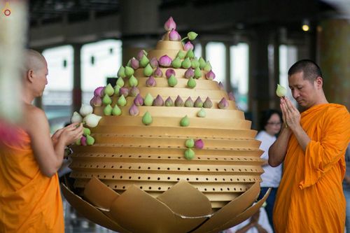 ภาพ No.27673:พิธีปิดแผ่นทองระฆังธรรม เข้าสู่ยุคชาวศิวิไลซ์และพิธีสวดธัมมจักกัปปวัตนสูตร