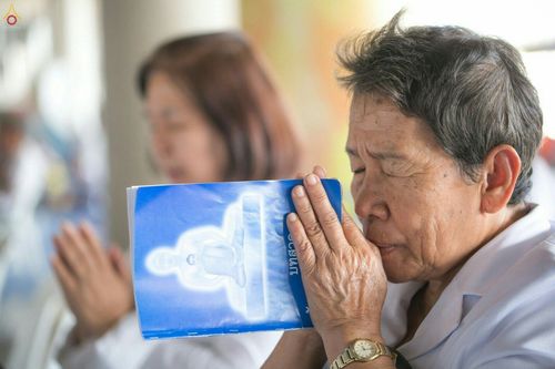 ภาพ No.27676:พิธีปิดแผ่นทองระฆังธรรม เข้าสู่ยุคชาวศิวิไลซ์และพิธีสวดธัมมจักกัปปวัตนสูตร