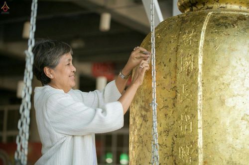 ภาพ No.27680:พิธีปิดแผ่นทองระฆังธรรม เข้าสู่ยุคชาวศิวิไลซ์และพิธีสวดธัมมจักกัปปวัตนสูตร