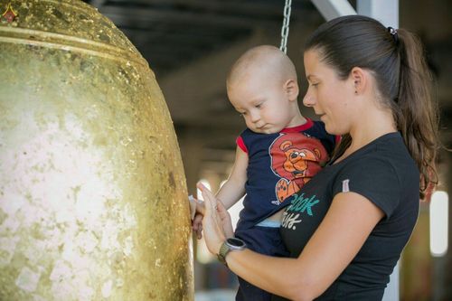 ภาพ No.27704:พิธีปิดแผ่นทองระฆังธรรม เข้าสู่ยุคชาวศิวิไลซ์และพิธีสวดธัมมจักกัปปวัตนสูตร