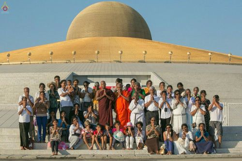 ภาพ No.27694:พิธีปิดแผ่นทองระฆังธรรม เข้าสู่ยุคชาวศิวิไลซ์และพิธีสวดธัมมจักกัปปวัตนสูตร