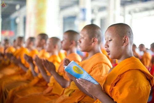 ภาพ No.27712:พิธีปิดแผ่นทองระฆังธรรม เข้าสู่ยุคชาวศิวิไลซ์และพิธีสวดธัมมจักกัปปวัตนสูตร