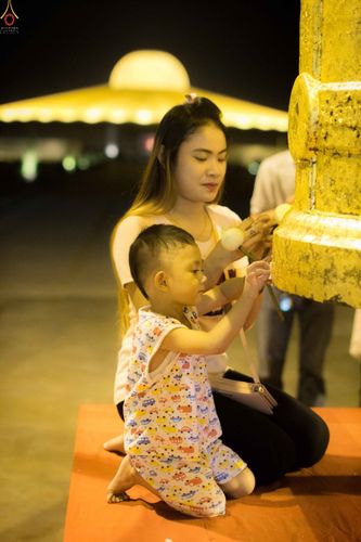 ภาพ No.27721:พิธีปิดแผ่นทองระฆังธรรม เข้าสู่ยุคชาวศิวิไลซ์และพิธีสวดธัมมจักกัปปวัตนสูตร