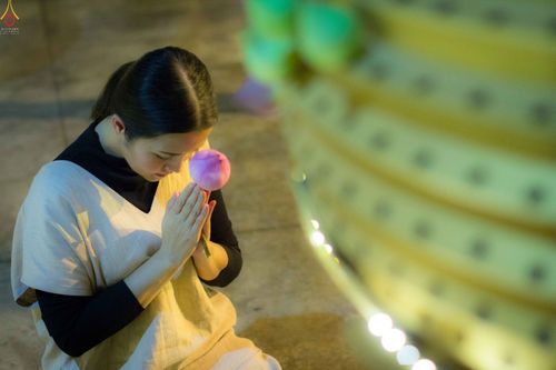 ภาพ No.27727:พิธีปิดแผ่นทองระฆังธรรม เข้าสู่ยุคชาวศิวิไลซ์และพิธีสวดธัมมจักกัปปวัตนสูตร