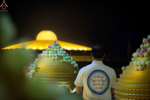 ภาพ No.27772:พิธีปิดแผ่นทองระฆังธรรม เข้าสู่ยุคชาวศิวิไลซ์และพิธีสวดธัมมจักกัปปวัตนสูตร