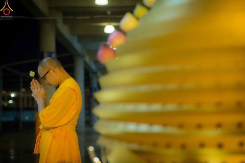 ภาพ No.27775:พิธีปิดแผ่นทองระฆังธรรม เข้าสู่ยุคชาวศิวิไลซ์และพิธีสวดธัมมจักกัปปวัตนสูตร