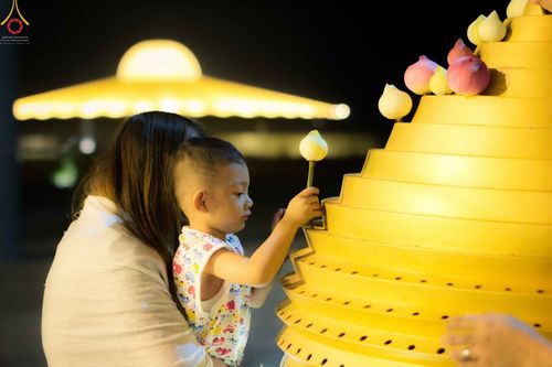 ภาพ No.27777:พิธีปิดแผ่นทองระฆังธรรม เข้าสู่ยุคชาวศิวิไลซ์และพิธีสวดธัมมจักกัปปวัตนสูตร