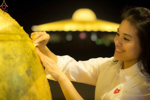 ภาพ No.27802:พิธีปิดแผ่นทองระฆังธรรม เข้าสู่ยุคชาวศิวิไลซ์และพิธีสวดธัมมจักกัปปวัตนสูตร