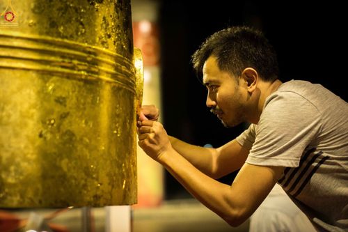 ภาพ No.27812:พิธีปิดแผ่นทองระฆังธรรม เข้าสู่ยุคชาวศิวิไลซ์และพิธีสวดธัมมจักกัปปวัตนสูตร