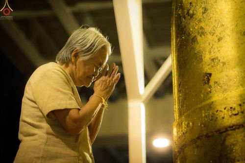 ภาพ No.27818:พิธีปิดแผ่นทองระฆังธรรม เข้าสู่ยุคชาวศิวิไลซ์และพิธีสวดธัมมจักกัปปวัตนสูตร