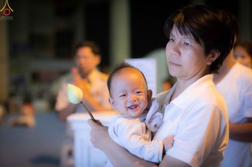 ภาพ No.27819:พิธีปิดแผ่นทองระฆังธรรม เข้าสู่ยุคชาวศิวิไลซ์และพิธีสวดธัมมจักกัปปวัตนสูตร