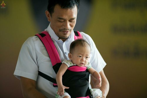 ภาพ No.27827:พิธีปิดแผ่นทองระฆังธรรม เข้าสู่ยุคชาวศิวิไลซ์และพิธีสวดธัมมจักกัปปวัตนสูตร