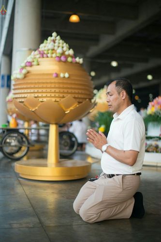 ภาพ No.27833:พิธีปิดแผ่นทองระฆังธรรม เข้าสู่ยุคชาวศิวิไลซ์และพิธีสวดธัมมจักกัปปวัตนสูตร