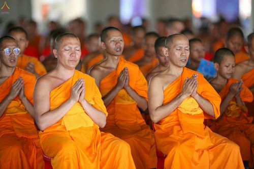 ภาพ No.27846:พิธีปิดแผ่นทองระฆังธรรม เข้าสู่ยุคชาวศิวิไลซ์และพิธีสวดธัมมจักกัปปวัตนสูตร