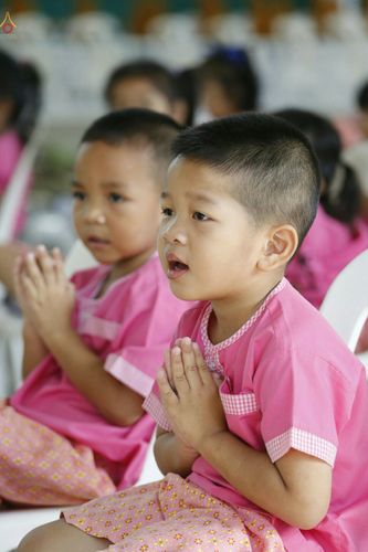 ภาพ No.27864:พิธีปิดแผ่นทองระฆังธรรม เข้าสู่ยุคชาวศิวิไลซ์และพิธีสวดธัมมจักกัปปวัตนสูตร