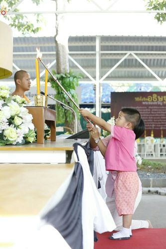 ภาพ No.27867:พิธีปิดแผ่นทองระฆังธรรม เข้าสู่ยุคชาวศิวิไลซ์และพิธีสวดธัมมจักกัปปวัตนสูตร