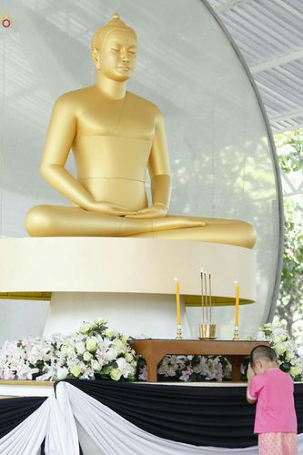 ภาพ No.27868:พิธีปิดแผ่นทองระฆังธรรม เข้าสู่ยุคชาวศิวิไลซ์และพิธีสวดธัมมจักกัปปวัตนสูตร