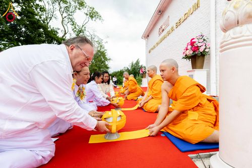 ภาพ No.336811:วันที่ 14 มิถุนายน พ.ศ. 2569 พิธีอุปสมบทธรรมทายาท นานาชาติยุโรปรุ่นที่ 11 เบลเยียม