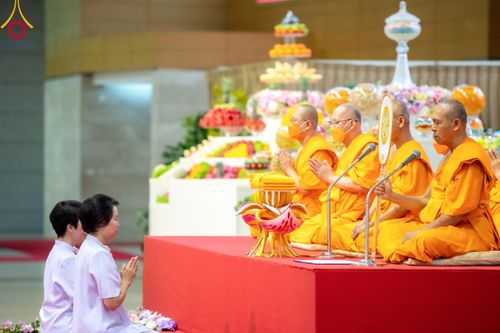 ภาพ No.92367:พิธีทอดกฐินธรรมชัยเพื่อสร้างอาคาร 115 ปี คุณยายอาจารย์มหารัตนอุบาสิกาจันทร์ ขนนกยูง อาทิตย์ต้นเดือนที่ 5 พฤศจิกายน พ.ศ. 2566 ณ วัดพระธรรมกาย จ.ปทุมธานี