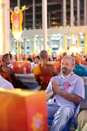 ภาพ No.324750:วันที่ 22 เมษายน พ.ศ.2569 (วันคุ้มครองโลก) บรรยากาศสาธุชน ในงานถวายมหาสังฆทาน 40,000 กว่าวัดทั่วประเทศ ณ ลานธรรม วัดพระธรรมกาย